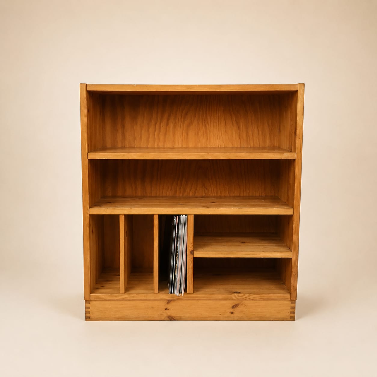 Maison Regain Style Pine Audio Cabinet, 1970s - Afbeelding 2